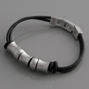 Lederarmband mit Edelstahl